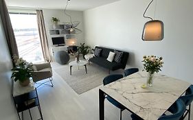 Luxury 1-Bedroom Apartment With Sauna And Sea View