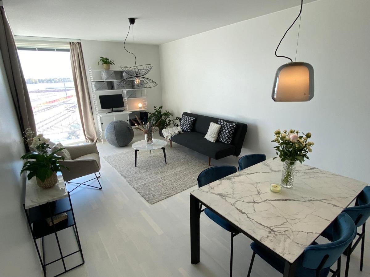 Luxury 1-Bedroom Apartment With Sauna And Sea View ヘルシンキ エクステリア 写真